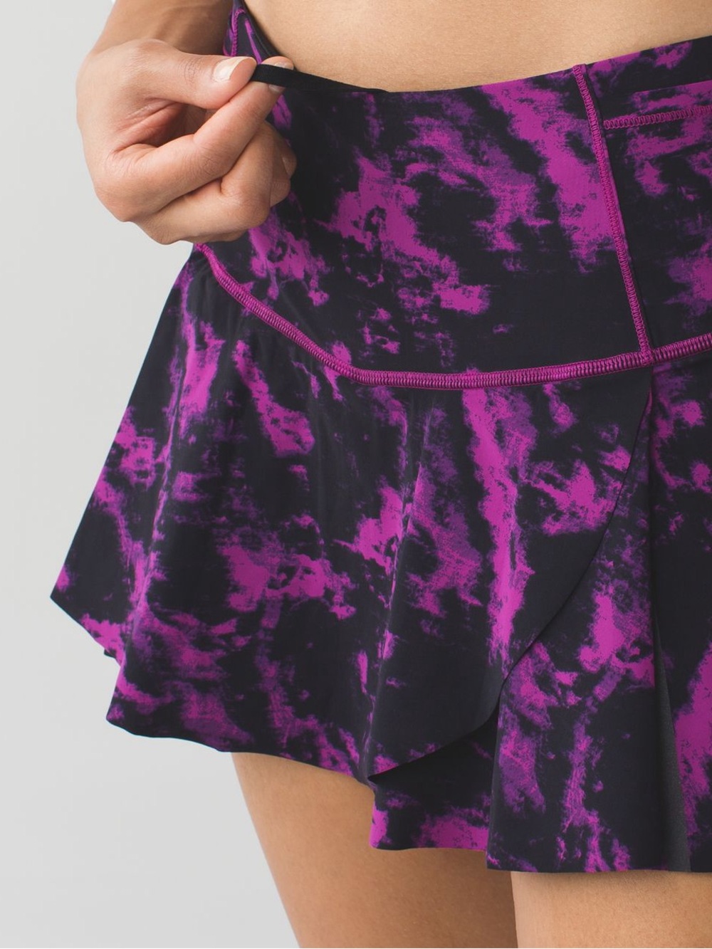 Lululemon Hit Your Stride Skirt Breezie Regal Plum Black / Black